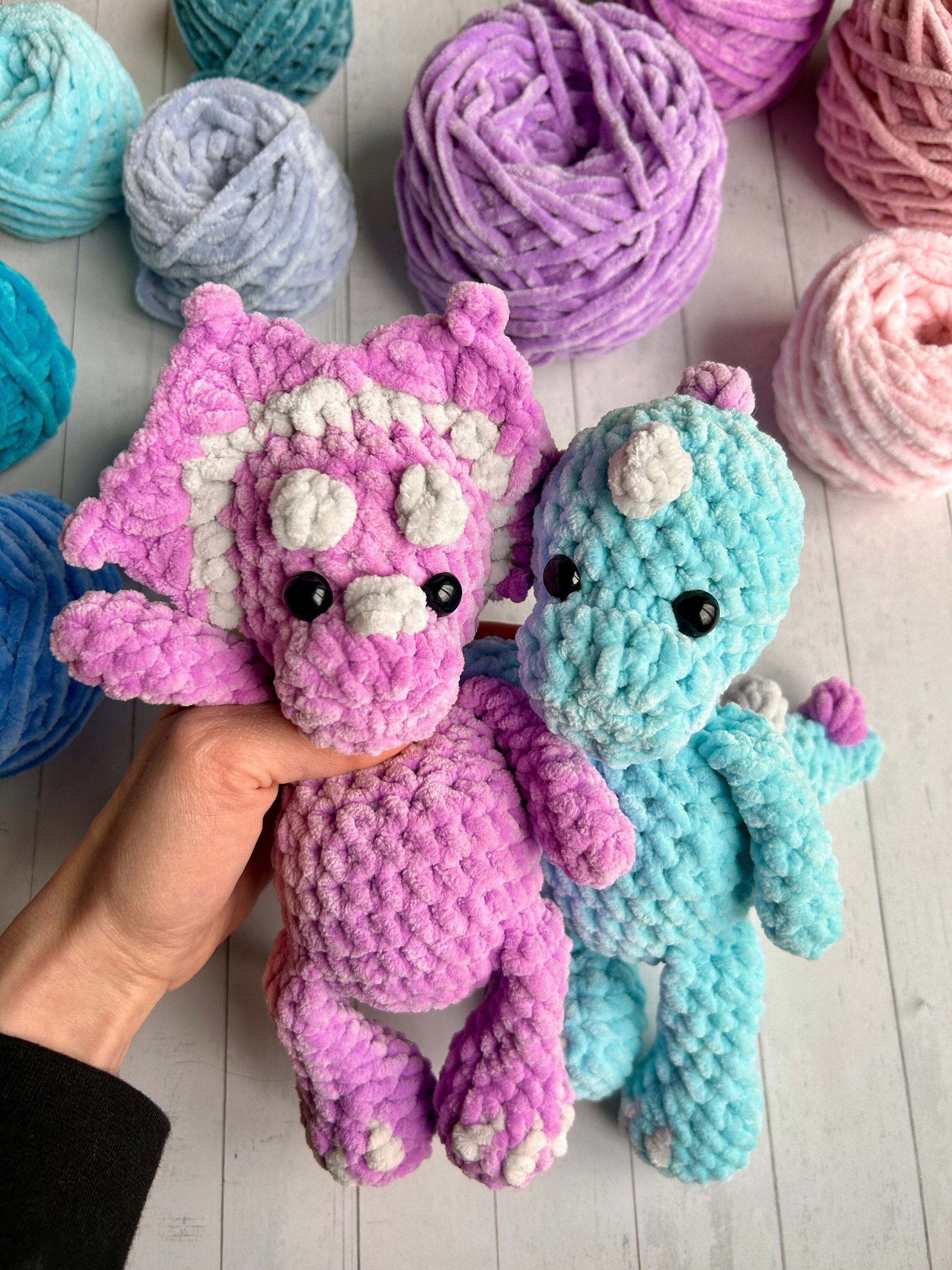 37 Dinosaur Crochet Patterns for Roaring Cute Amigurumi Projects 23 Dinosaur crochet pattern low sew dinosaur