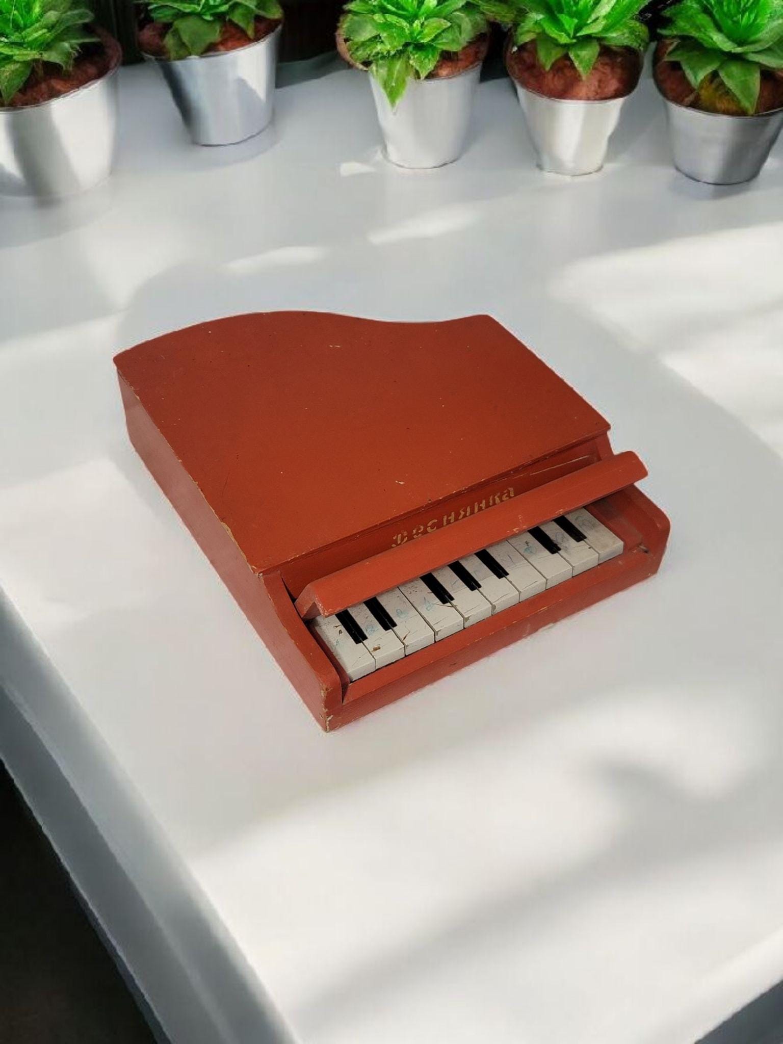 フランスアンティーク 子供用のピアノ 玩具 木製×ブリキ ミニ ベビー