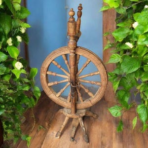 Spinning Wheel vintage wood tool, wooden spindle, decorative spinning wheel, vintage, vintage wood decor