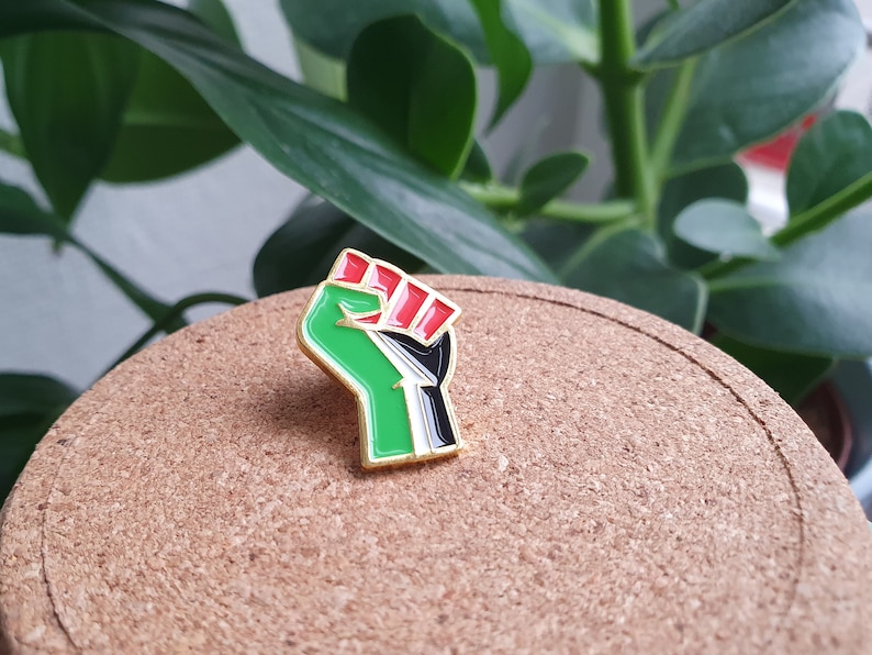 Pin's Palestine Pin's drapeau Palestine Pin's coeur Palestine Pin's ruban Palestine Pin's Palestine Fist Stickers Palestine gratuits image 4