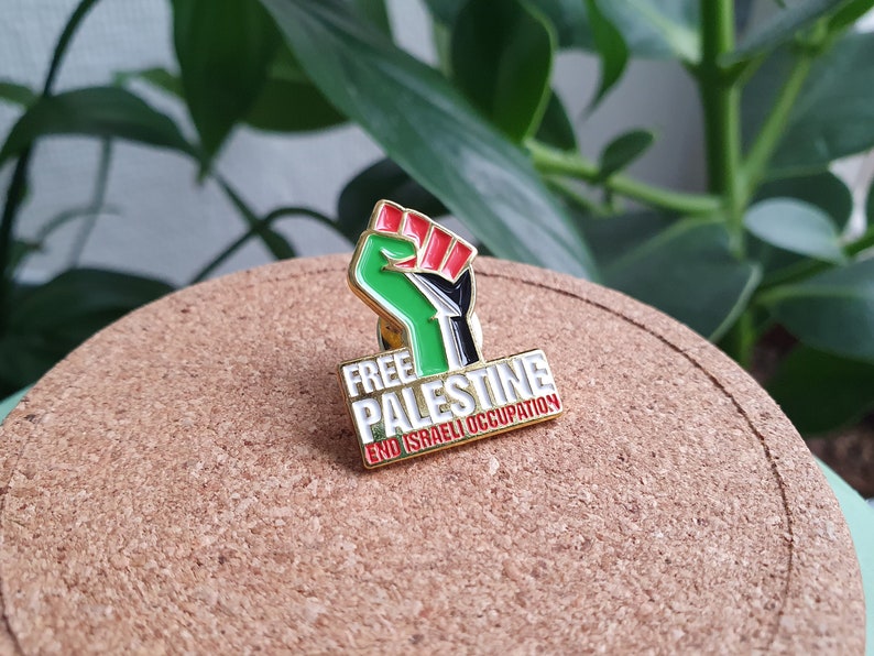 Pin's Palestine Pin's drapeau Palestine Pin's coeur Palestine Pin's ruban Palestine Pin's Palestine Fist Stickers Palestine gratuits image 2