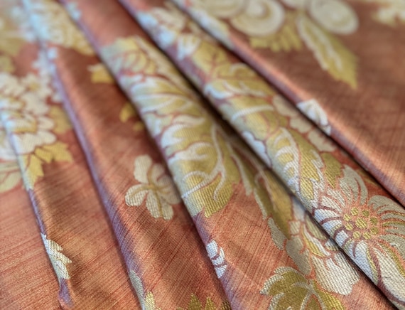 Lens and Screen Cloth - Rare New Zealand Flowers Lens and Screen Cloth - Rare New Zealand Flowers