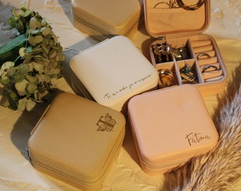 Travel Jewelry Box Personalized Engraved - White, Gold, Pink, Beige - Custom Name - Compact Jewelry Storage - Bridesmaid Gift - Bridal Party