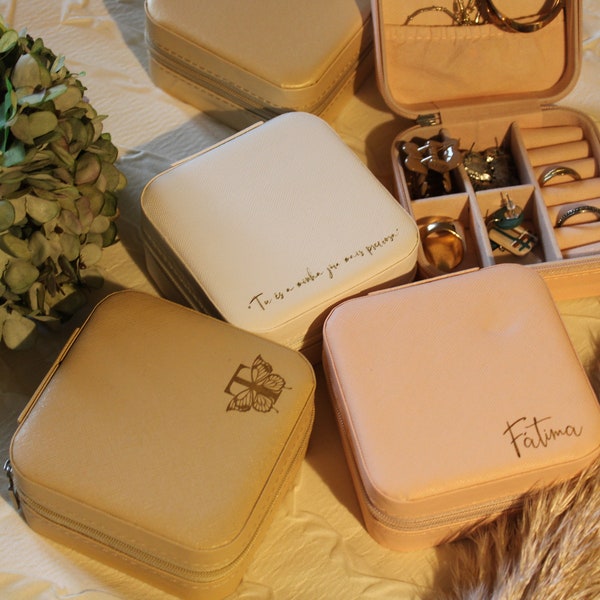 Travel Jewelry Box Personalized Engraved - White, Gold, Pink, Beige - Custom Name - Compact Jewelry Storage - Bridesmaid Gift - Bridal Party