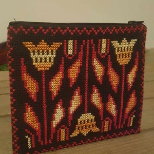 Small bag with flower embroidery from Palestine