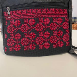 Handstiched Crossbody / Shoulder bag with traditional embroidery from Palestine