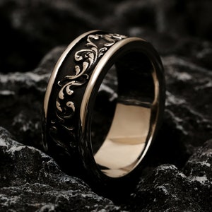 Stalen ring met bloemmotief - herenband golfpatroonring - vintage ring in geometrische stijl - natuurring in Vikingstijl - ring van geborsteld metaal