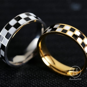 Anelli a scacchiera in bianco e nero, anello a fascia in acciaio inossidabile, semplice anello di coppia, anello di matrimonio, anello di coppia, anello di promessa, anello di fidanzamento