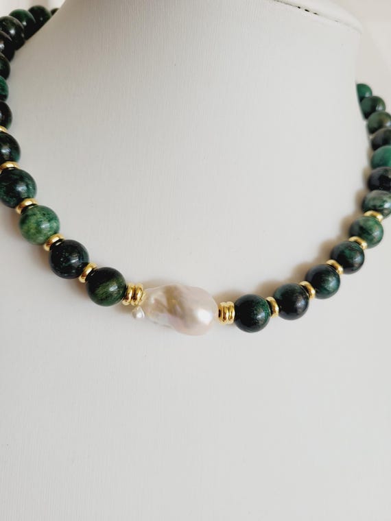 5A Natürliche Smaragd Edelsteinkette mit Barockperle, Halskette für Damen,Smaragd Schmuck,Edelstein Perlen Choker,Grüne Steinkette