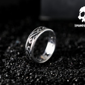 Steel Vintage Twisted Ring - Mens Rustic Band - Geometric Style Vintage Ring - Male Band Ring - Silver Rustic Pattern Ring