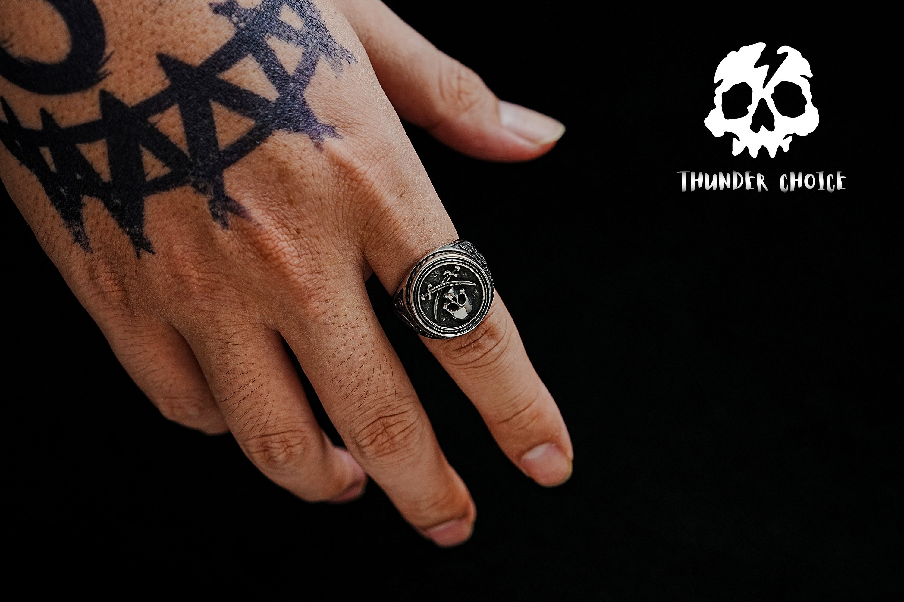 Piarate Rings Silver Pirate Rings, Skulls and Crosses, Vintage Pirate Signet Rings ...