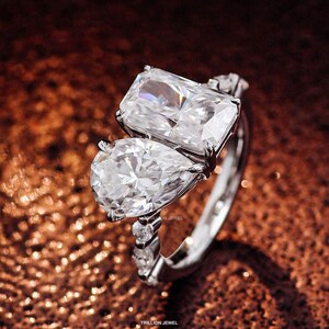 14K gouden peer en smaragd geslepen verlovingsring twee stenen Moissaniet verjaardagsring diamanten trouwring unieke belofte ring cadeau voor haar