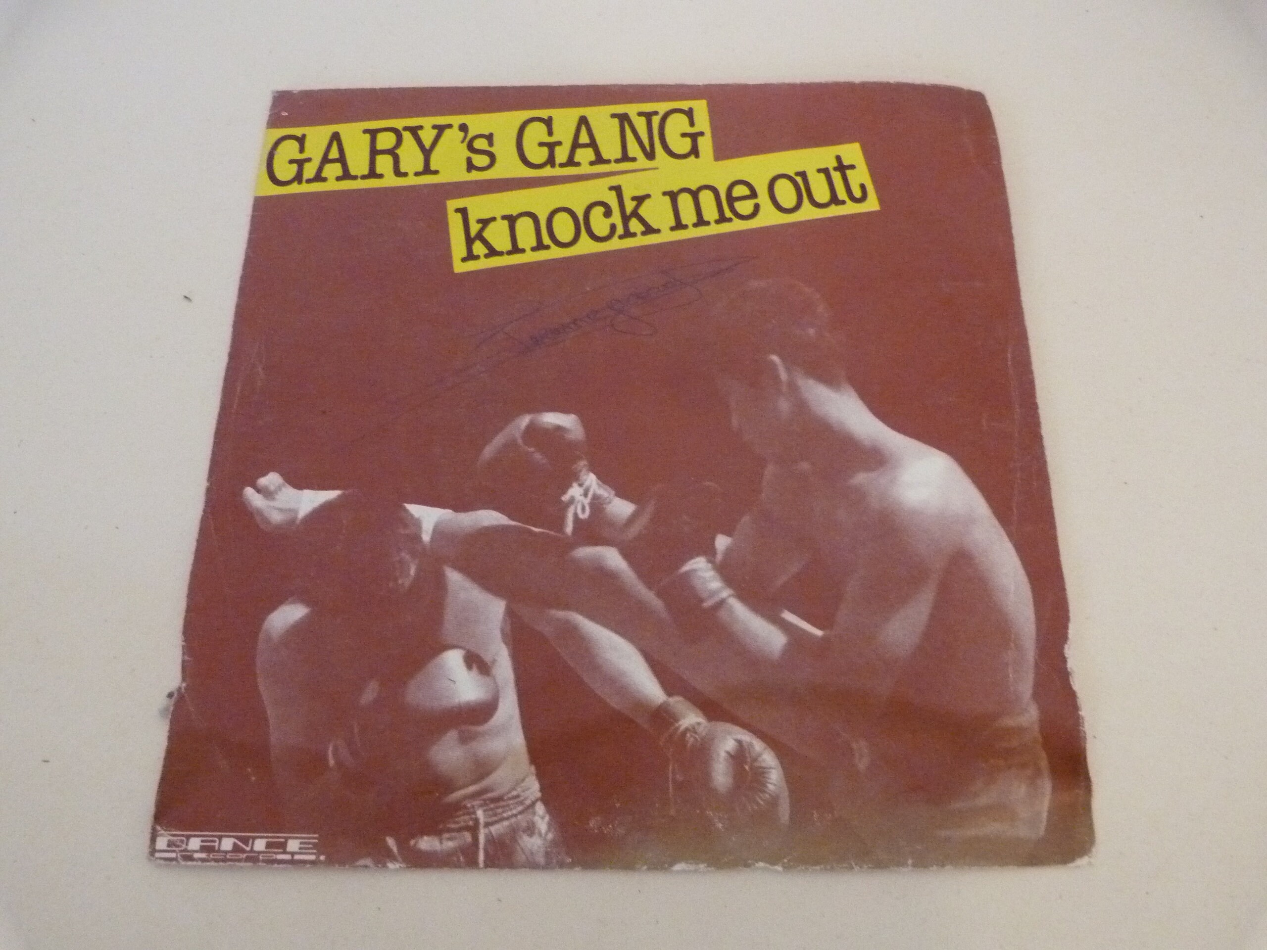 KNOCK ME OUT (TRADUÇÃO) - Gary's Gang 