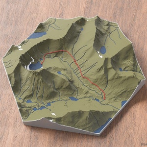 Mapa 3D da trilha do lago Iceberg | Arte de parede de caminhada topográfica | Decoração do Parque Nacional Glacier | Presente exclusivo para amantes da natureza e entusiastas de trilhas