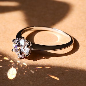 6-Prong Round Engagement Ring in Solid silver / 1.5,  CT Moissanite Engagement Rings / Solitaire Moissanite Ring / silver Promise Ring