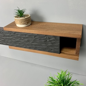 Amerikaanse notenhouten console