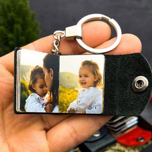 Mini Photo Album Keychain - Personalized Gift for Him, Anniversary Gifts, Couples Gift, Boyfriend Birthday, Gift for Her, Mothers Day Gift