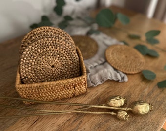 Handwoven Rattan Round Coaster Set incl. Coaster Holder - 10cm Diameter - Rustic Table Decor, Coffee Table Essentials, Drink Protection