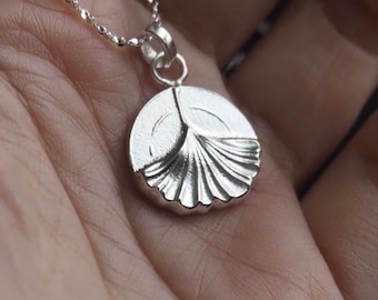 Collar con colgante de hoja de ginkgo en plata de ley, regalo de joyería hecho a mano