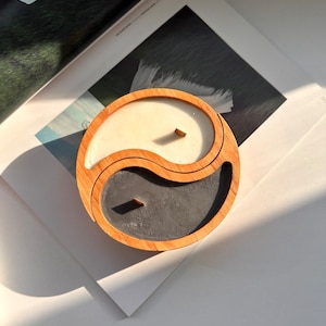 Candle &quot;Yin Yang&#39;&#39; in a wooden flowerpot | Scented candle | Eco candle | Wood candle | Gift | Soy candle | Wooden wick | Soy wax