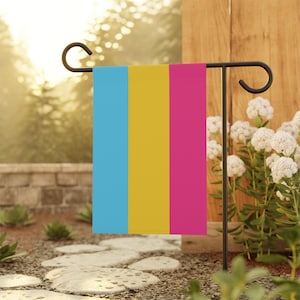 Pansexual Pride Flag Garden Banner, Outdoor Flag for LGBTQ+ Celebration, Home Decor for Garden, Pride Month, Festivals, Party Decor