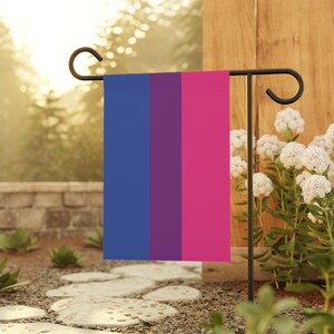 Bisexual Pride Flag Garden Banner, Outdoor Flag for LGBTQ+ Celebration, Home Decor for Garden, Pride Month, Festivals, Party Decor