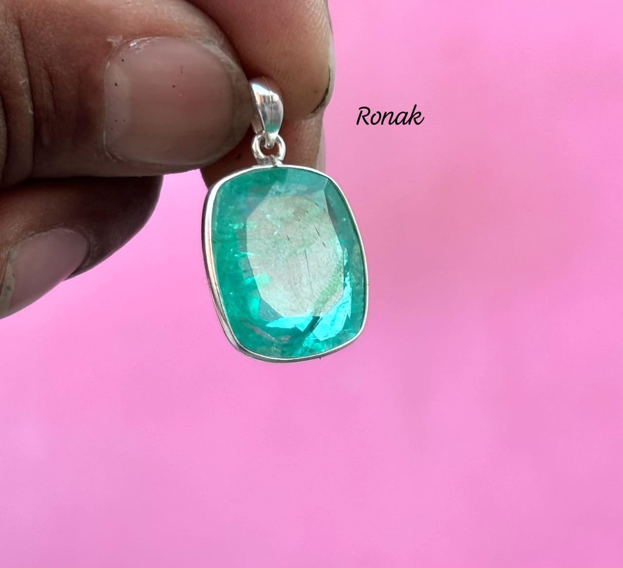 Pendentif émeraude Verte 93.90 Carats En Argent 925 - Taillée Coussin - Création Labo