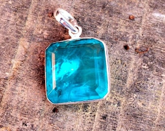 Colgante de turmalina Paraíba en plata de ley 925: Joyería hecha a mano