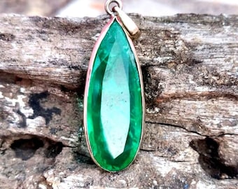 Facettierter sambischer Smaragd Anhänger: 925 Sterling Silber, handgemachter Boho Schmuck