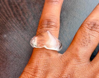 Anillo de cristal en forma de corazón: Piedra de cuarzo blanco, joyería auténtica