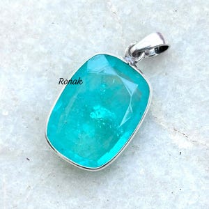 Pendentif émeraude Verte 93,90 Ct Taille Coussin En Argent 925 - Neuf (lab-created)