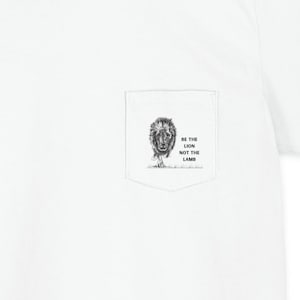 Be the Lion not the Lamb T-shirt Cotton Unisex Pocket T-shirt Men&#39;s Women&#39;s T-shirt with pocket White