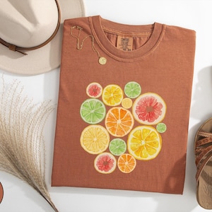 Citrus Fruit Print T-Shirt: Vibrant Summer Graphic Tee