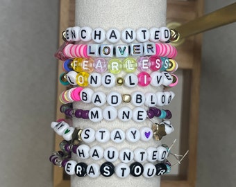 BRACCIALETTO CON PAROLA PERSONALIZZATA