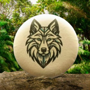 Wolf Pin – Forest Animal Badge – Wild Style Brooch (37mm)