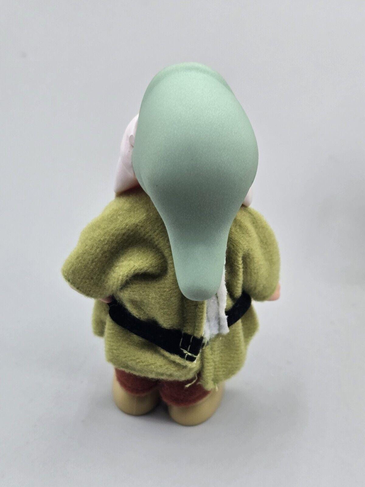 Disney Simba Toys Snow White and 6 Dwarves Vintage Toys Grumpy, Sleepy ...