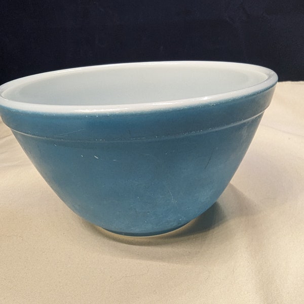 Vintage Pyrex Blue 401-1 1/2 Pint Mixing Bowl kitchen decor gift collect retro nesting