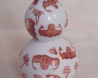 Antique Chinese porcelain miniature vase, hand painted marked