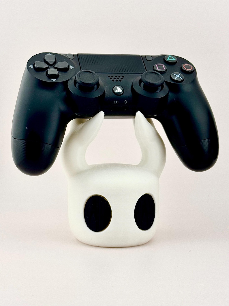 Hollow Knight Controller Stand: 3D Printed Gamer Decor the knight