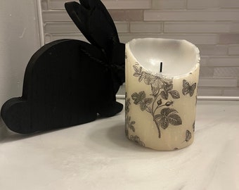 Black And a white Butterfly’s & Flowers Led Wax Flameless Candle With Timer Real Wax