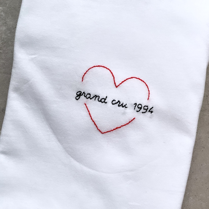 T-shirt brodé à la main, personnalisé, Homme ou Femme, cadeau danniversaire, saint Valentin, fête des mères/pères, noël, EVJF image 2