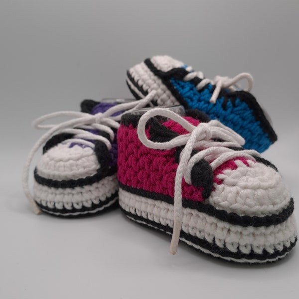 Chausson bébé - Baskets souples - Artisanat Français - Crochet - Tricot - Cadeau de naissance - Cadeau bébé