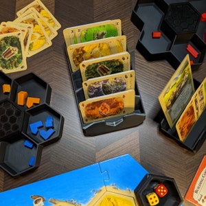 Bandeja para cartas de juegos de mesa - Banco de recursos de Catan - Banco de dinero de Monopoly - Soporte para cartas de juego - Bandeja para cartas con soporte para barajas