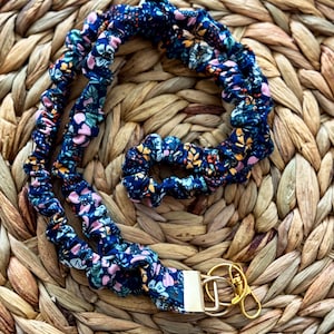 Navy Bloom Stretchy Lanyard – Elegant Floral Elastic Key & ID Holder – Comfortable, Handmade Accessory for Nurses, Teachers, and more