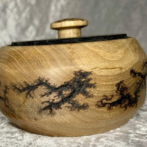 Hand-turned tin bowl made of walnut wood - wooden bowl, turned, handmade, bowl, decoration, unique, jewelry box, gift