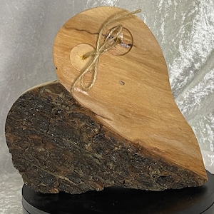 Anillo almohada forma de corazón compromiso de boda hecho de grabado en madera personalizado para 2 anillos de boda, anillo de compromiso grabado personalizado, portador del anillo