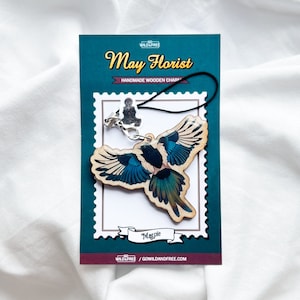 Charming Handmade Magpie Wooden Keychain – Unique Pet Lover Gift – Artisan Key Ring Decoration