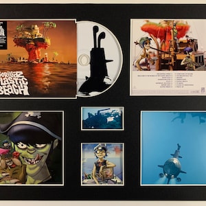 GORILLAZ - Plastic Beach - Album Display Deluxe