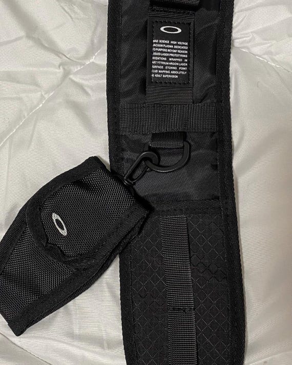 OAKLEY Like Vintage 00s Nylon Multipocket Sling Bag (crossbody, Tote, Messenger, Backpack, Adjustable, Diesel, Arcteryx, the North Face ) - Etsy il 570xN.6334804742 s9oq