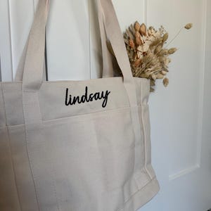 Personalized Embroidered Tote Bag Canvas Tote for Bridal Party Bridesmaids Gift Bags Personalized Embroidered Gift Bag Gifts for Her